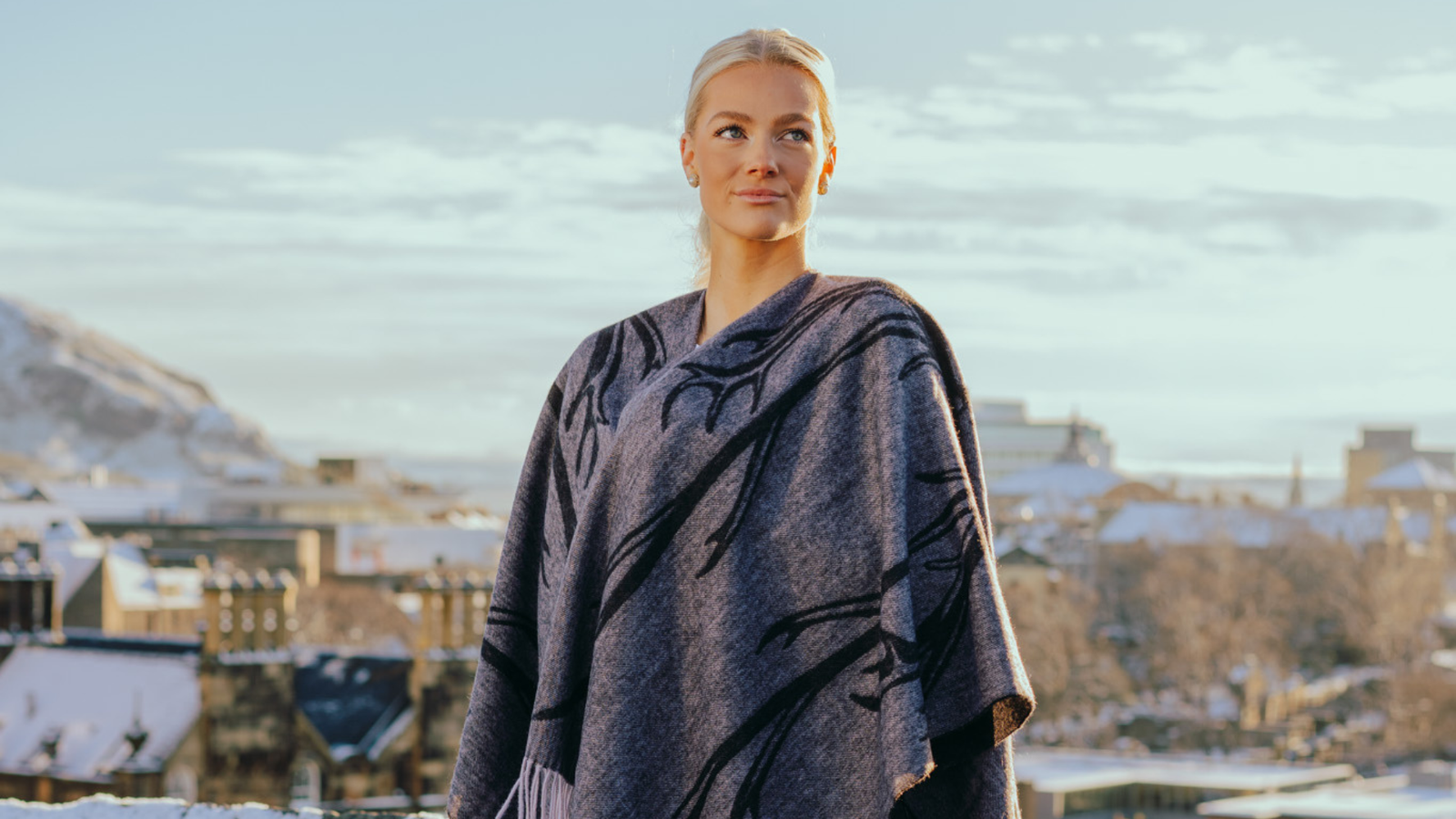 Minimalist Chic Woolen Scarves
